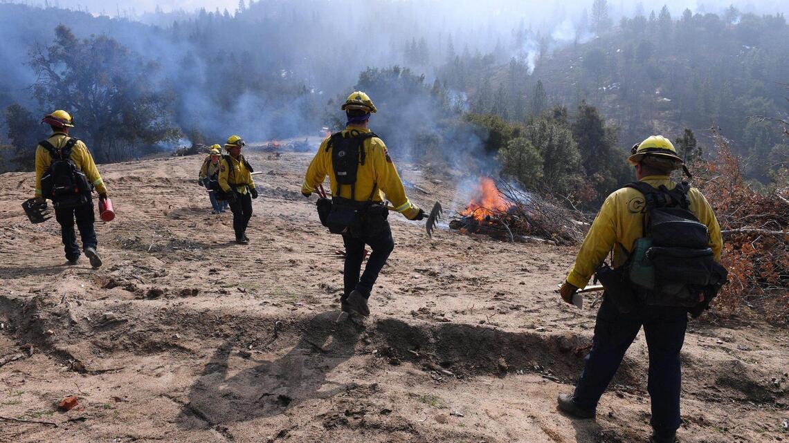 What will California’s dry spring do to wildfire season? Here’s what researchers say