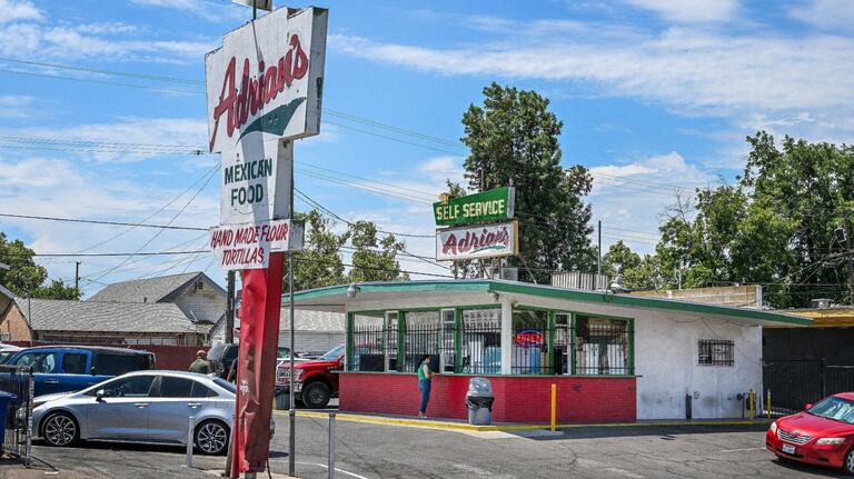 Decades-old Fresno eatery shares secret for gaining lifelong customers. Take a look