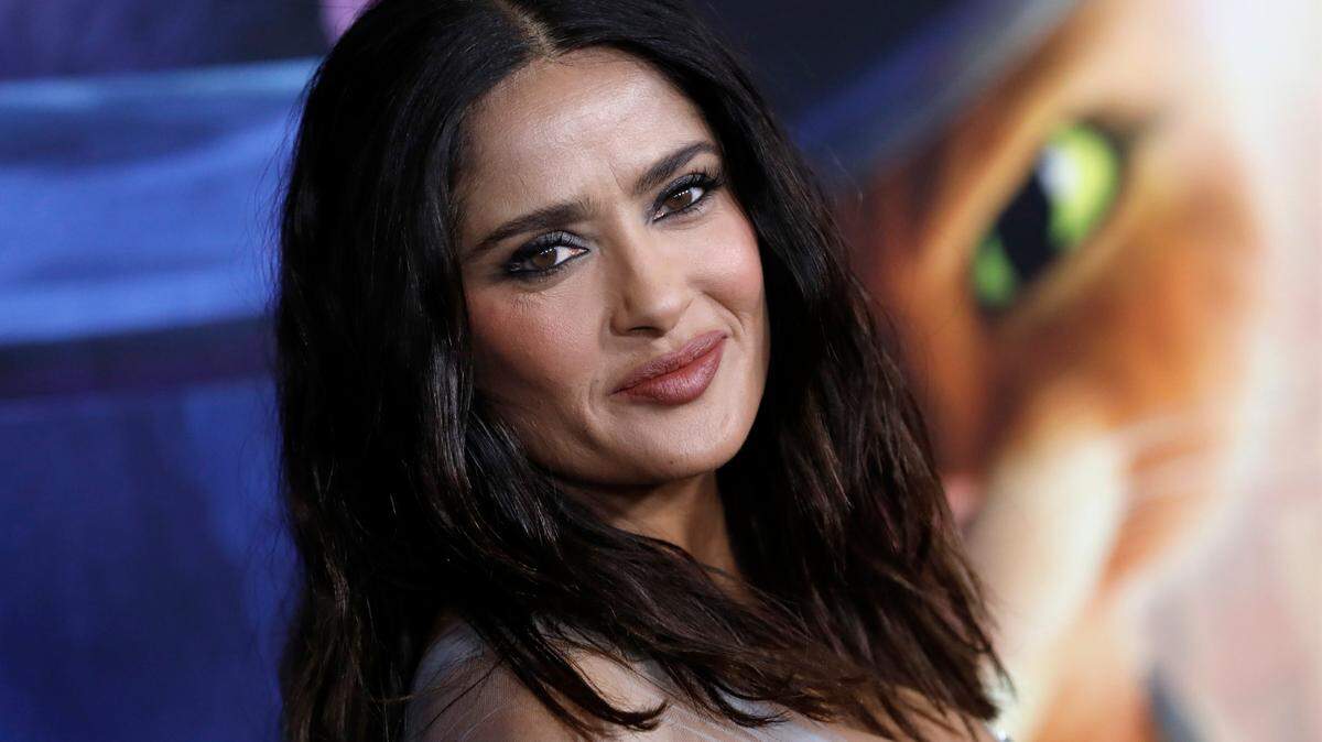 LA ACTRIZ mexicano-estadounidense Salma Hayek Pinault entró en la lista de las 100 personas más influyentes de la revista Time. (Cine, Estados Unidos, Nueva York) EFE/EPA/Peter Foley