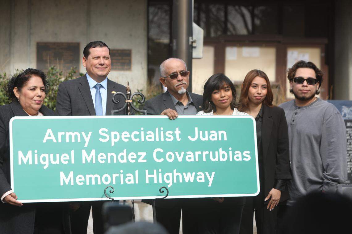 Army Specialist Juan Miguel Méndez Covarrubias was honored Wednesday, Feb. 11, for his bravery and ultimate sacrifice during a ceremony at the Kings County Government Center Courtyard with family members, state, county and community leaders to unveil the Highway 198 memorial sign to honor his memory almost six years after his death.