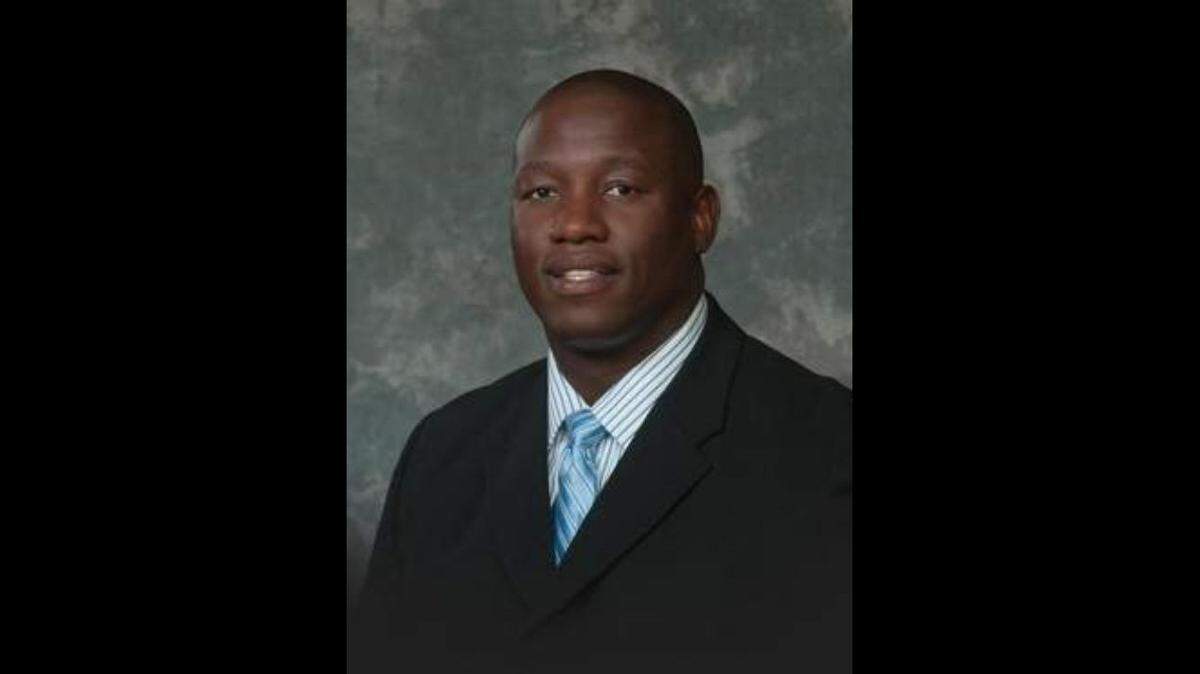 Mayor of Tulare Carlton Jones