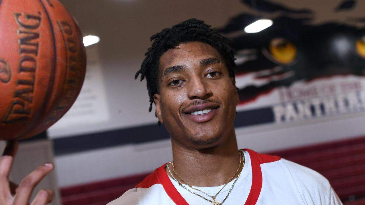 Fresno State guard Joseph Hunter was the Bee’s Boys Basketball Player of the Year in 2022 at San Joaquin Memorial High.