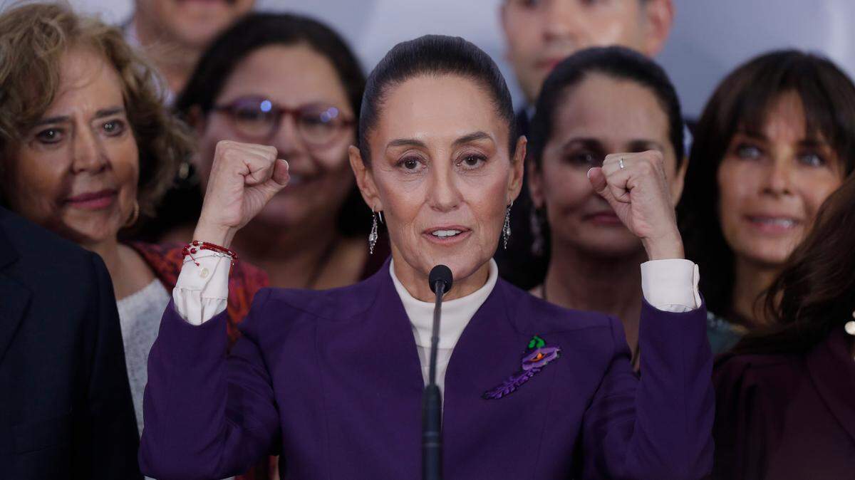 EN ESTA foto, Claudia Sheinbaum, habla en el Centro Cultural Universitario Tlatelolco, durante su campaña.
