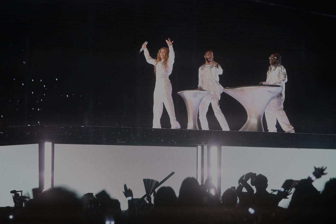 Shakira se presenta durante su concierto agotado Las Mujeres Ya No Lloran World Tour en el Valley Children’s Stadium, el 7 de agosto de 2025 en Fresno.