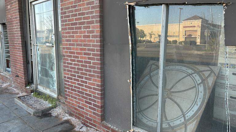 Fire ravages Fresno tile shop. Authorities are investigating suspected arson