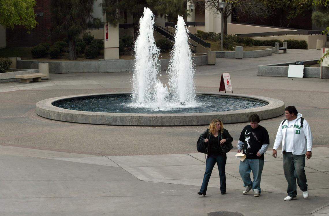 The fountain in the quad area at Fresno City College photographed in 2007.