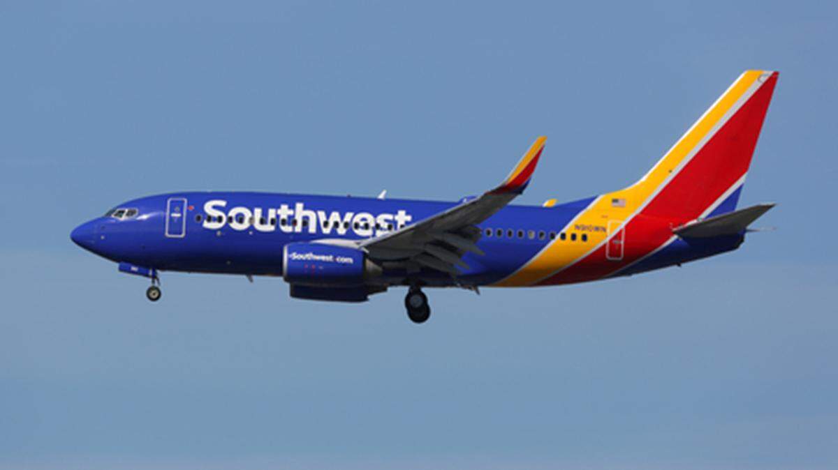 Southwest Airlines informó de cancelaciones masivas de vuelos después de las Navidades de 2022. Sacramento International Airport (SMF) informó el martes 27 de diciembre de 2022 que 54 de los 64 vuelos de la aerolínea en el aeropuerto fueron cancelados.