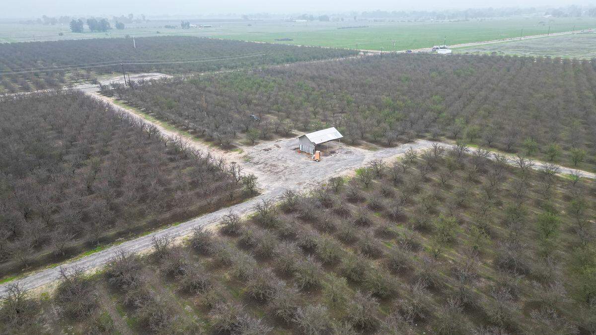 201 acres south of East Behymer Avenue, between North Minnewawa Avenue and the Enterprise Canal and north of East Shepherd Avenue are part of Clovis' plan to expand north. This location has already been approved.