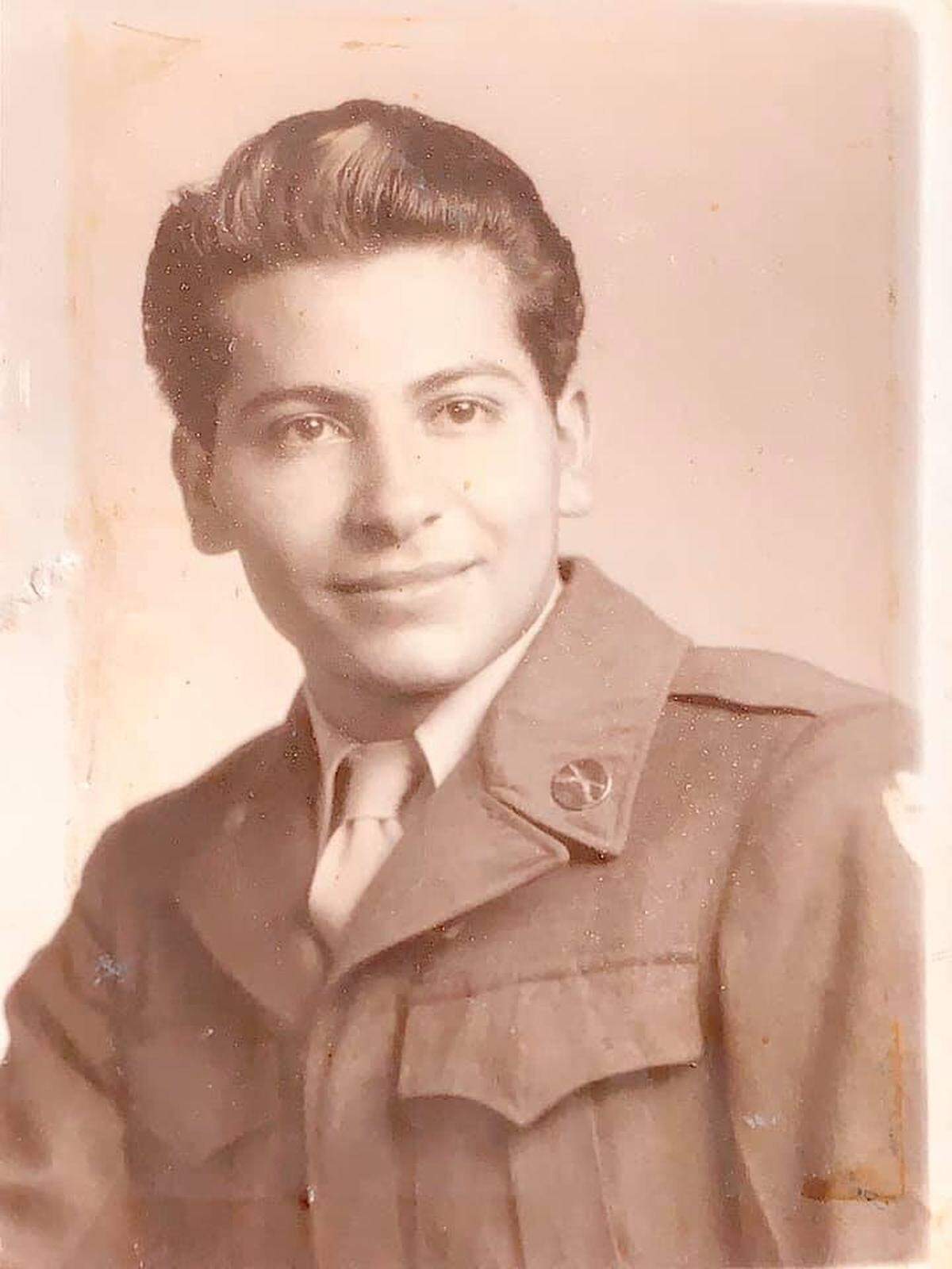 World War II veteran Pasqual Reyes in his U.S. Army uniform.