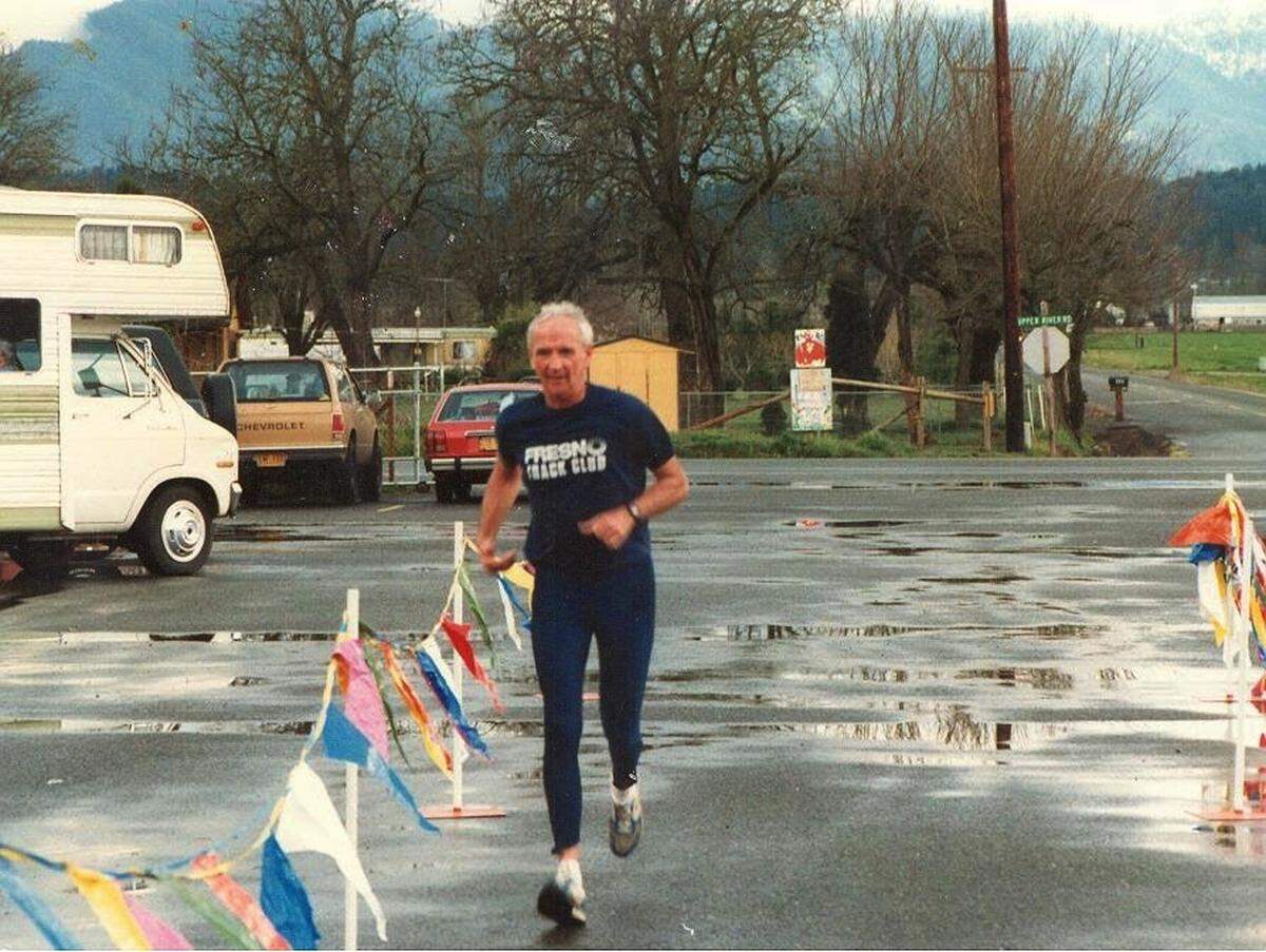 Richard Rozier running in a 50-mile race in Oregon.
