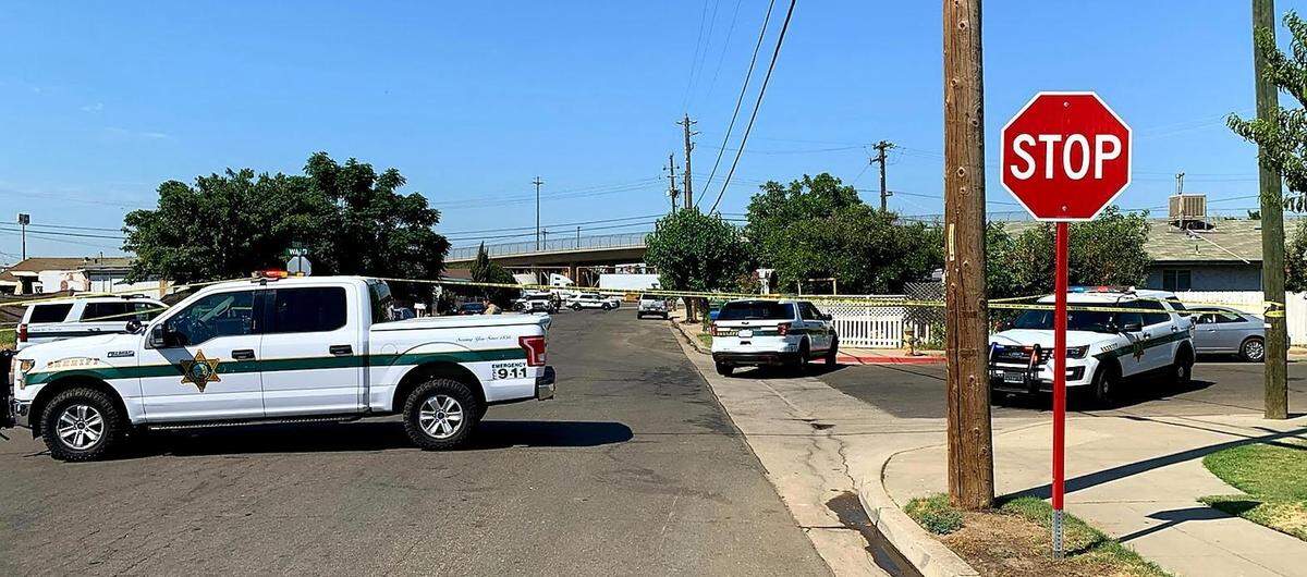Fresno County Sheriff’s investigating a shooting that left on man dead in front of a home in Malaga.