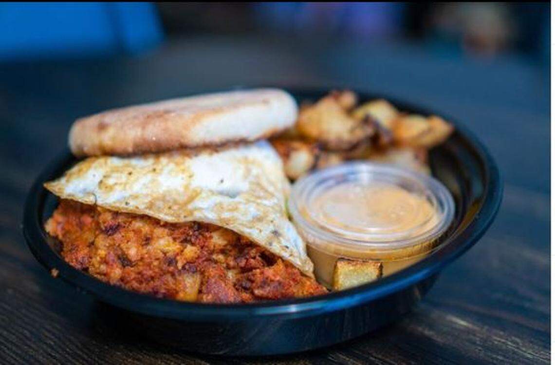 The “Hotel California” is one of the choices available at Benaddiction. It’s made with pork chorizo, potato hash, avocado and blackened aioli.