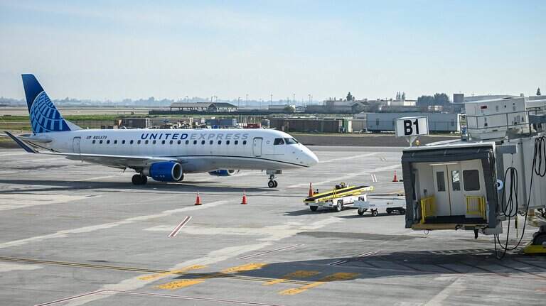 ICE detains man at Fresno airport. City says it didn’t assist, but required to give access