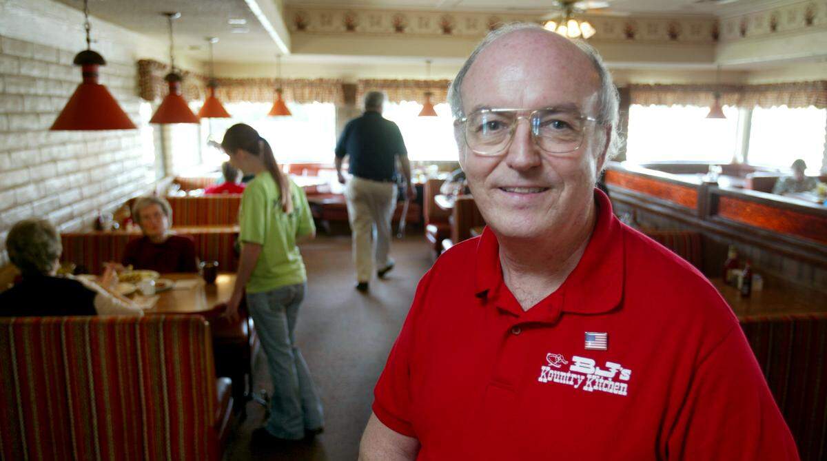 Gary Honeycutt, who owned the BJ’s Kountry Kitchen at Cedar and Herndon avenues in 2005, is pictured in this Fresno Bee file photo. The orange decor remained earlier this year, though the restaurant is closed for an upgrade.