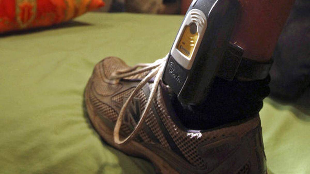 An ankle monitor is seen in a file photo. A Jan. 28 hearing will determine if the monitor Fresno murder suspect Randy Jones was wearing correctly registered that he drank alcohol.