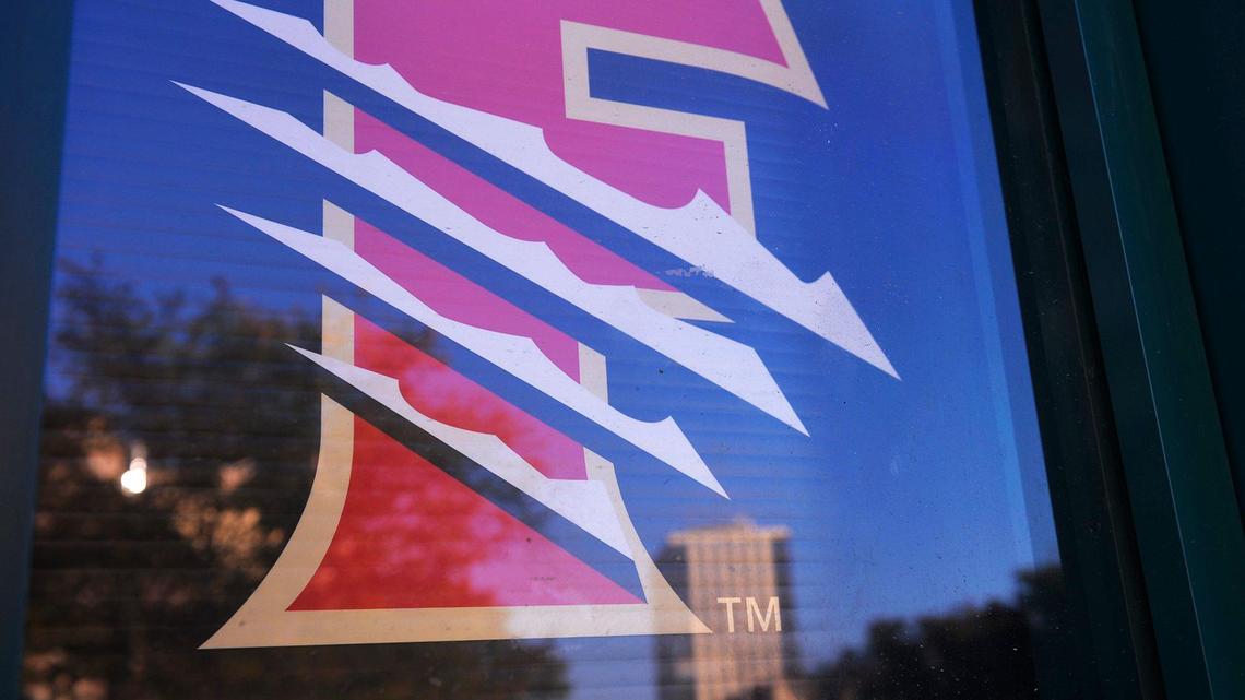 Fresno council inks deal to keep MLB baseball connection with Grizzlies, despite concerns