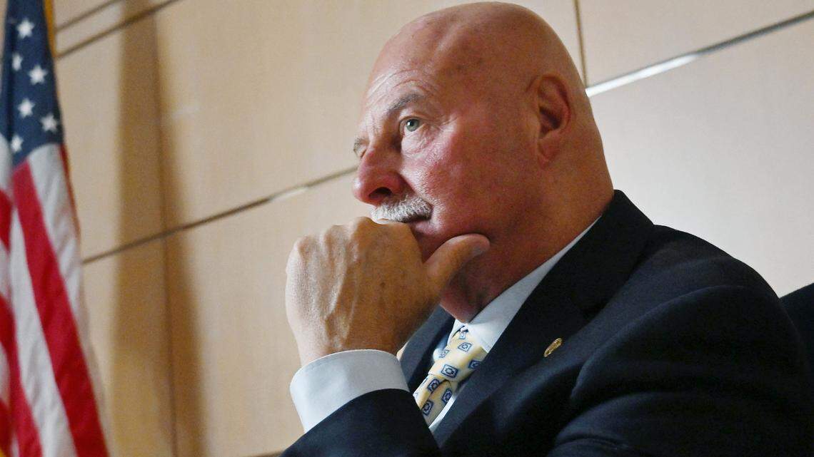 Who does Fresno Mayor Jerry Dyer support in city, county, gubernatorial races?