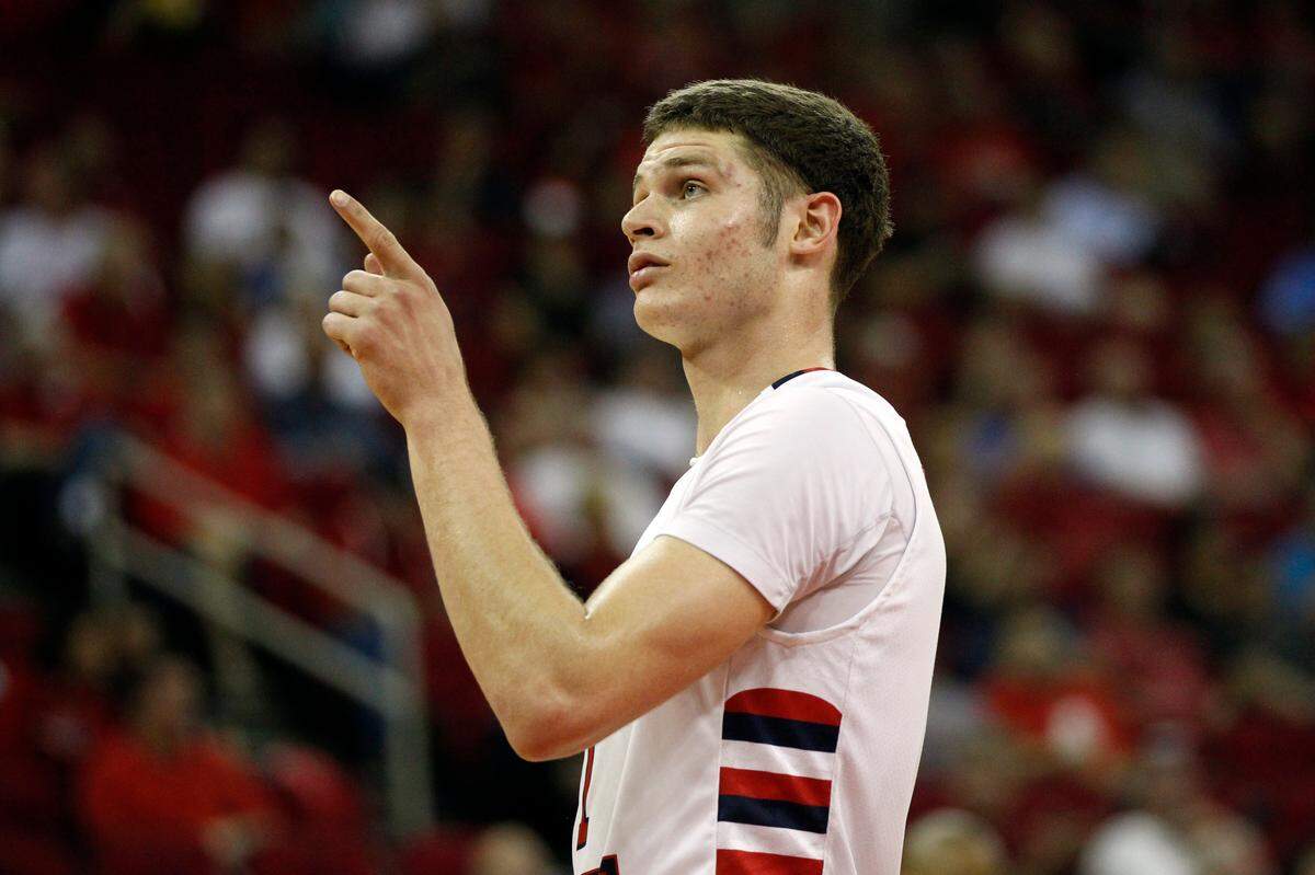 Former Fresno State guard Tyler Johnson is returning to the program as an assistant on the staff of coach Vance Walberg. Johnson was a three-year starter for the Bulldogs and played eight seasons in the NBA.