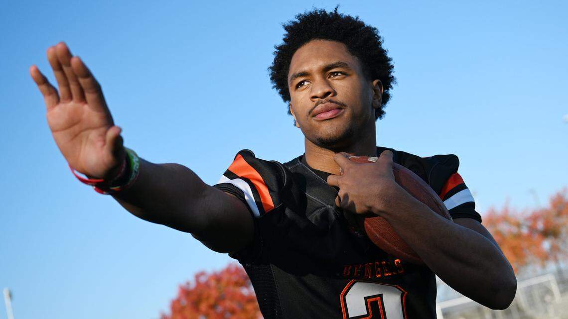 Brandon Smith, Central East dominate as The Bee honors 2025 prep football stars