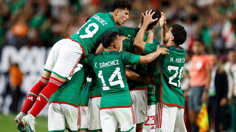 Gold Cup semifinal: México 3, Jamaica 0