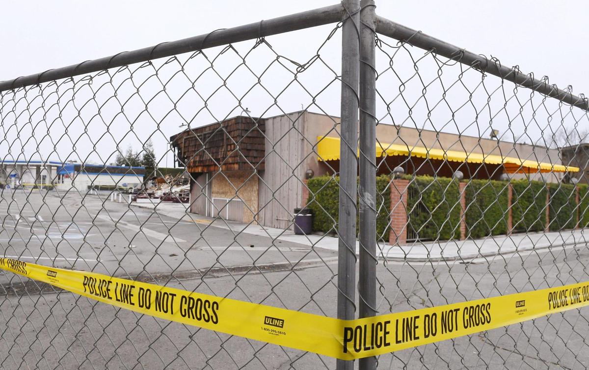Sunnyside Deli and the building it was located in is shown following a fire. Photographed Wednesday, Jan. 11, 2023 in Fresno.