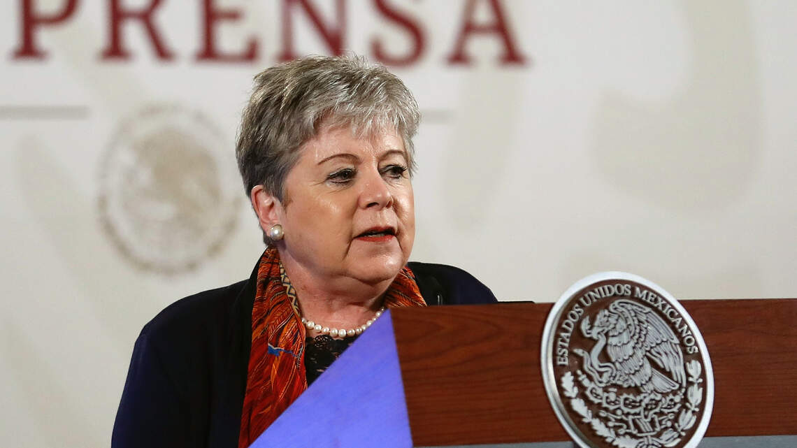 México afirma que sus ciudadanos aportan 324,000 millones de dólares a la economía de EE.UU.