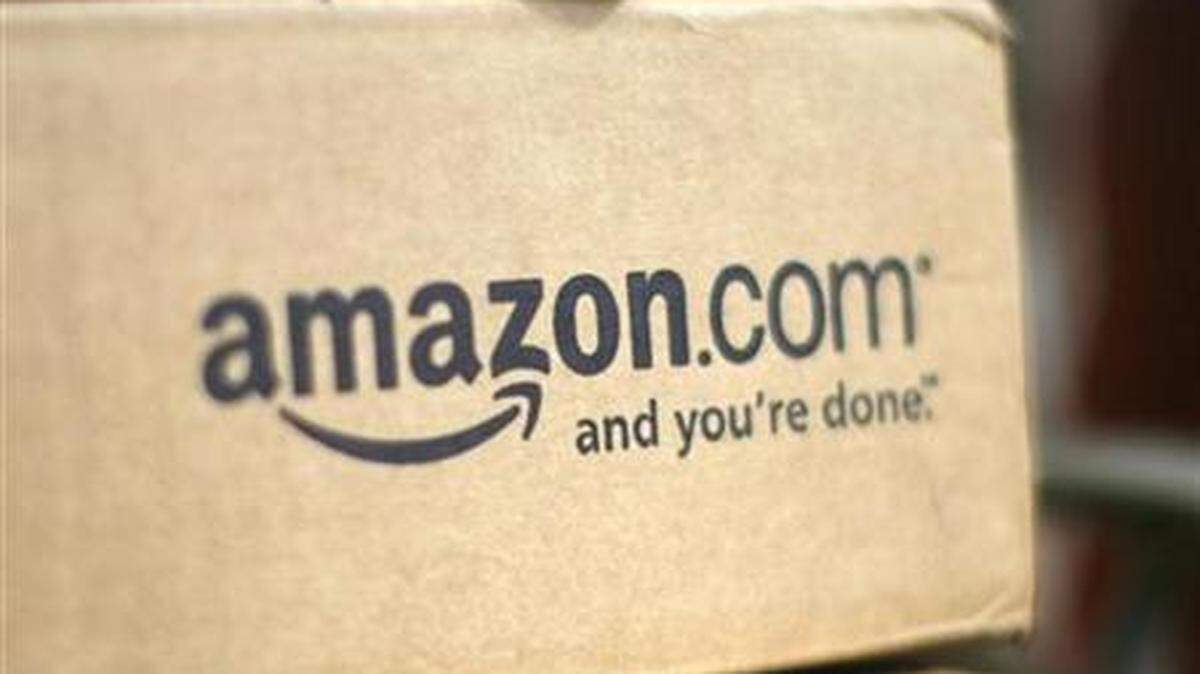 Riverbank Police Services deputies are looking for the subjects who robbed an Amazon delivery driver of packages on Sunday, May 1, 2022, in Riverbank, California.