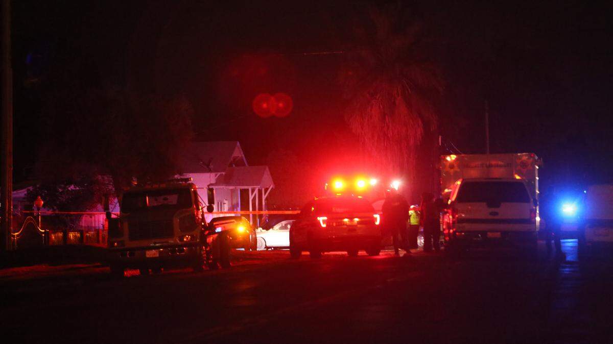 Fresno County Sheriff’s investigate a homicide in west Fresno on Wednesday, Nov. 27, 2019.