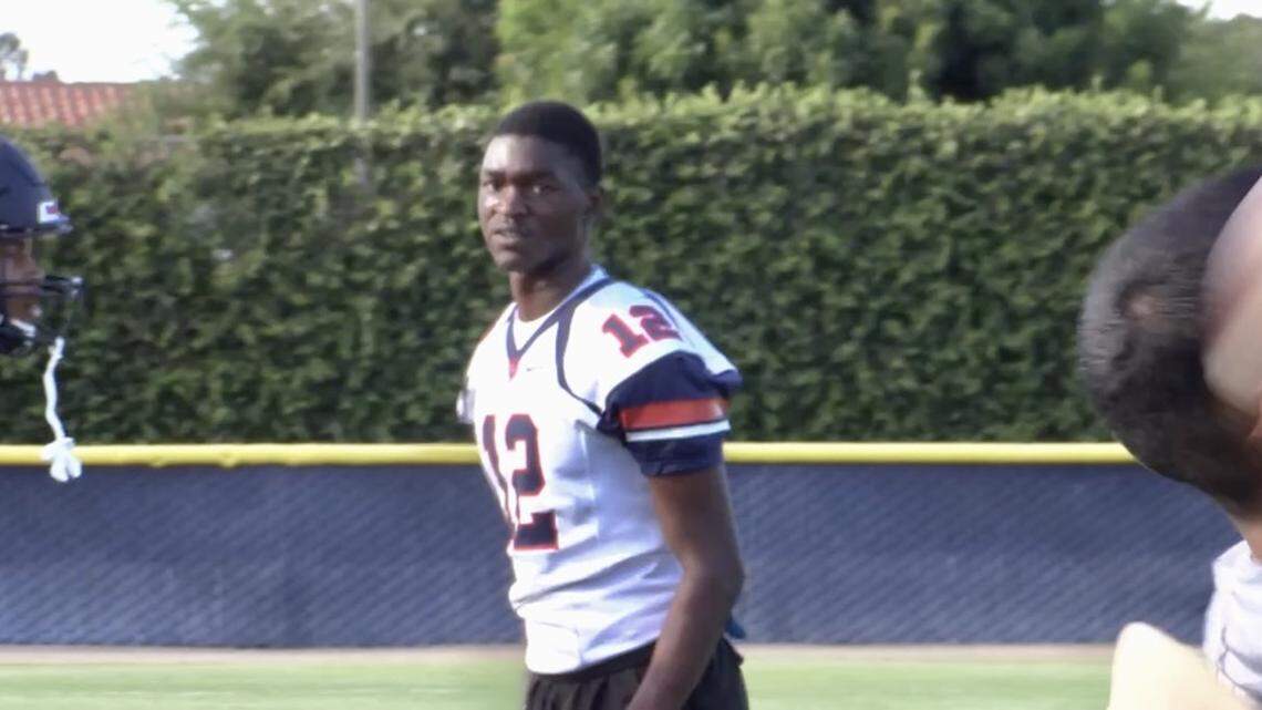 San Joaquin Memorial wide receiver CJ Jones is one of the Fresno-area players to watch in 2023.