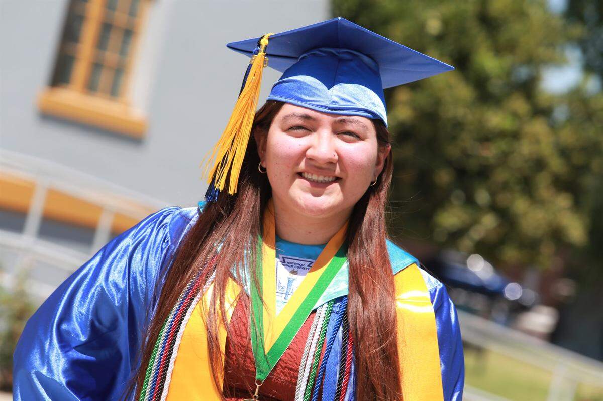 Vanessa Peralta Sánchez was one of the 30 high school seniors who were selected at this year’s Edison Scholar. Each student is receiving a $40,000 college scholarship to pursue their dreams in STEM (science, technology, engineering, or math)