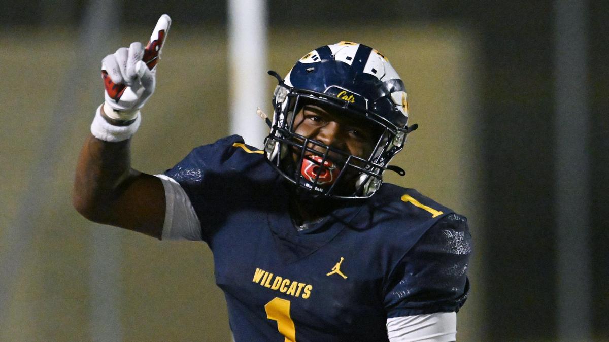 File photo of Sunnyside’s Daequan Jones celebrating his interception for a touchdown against Redwood in the Central Section D2 playoff game Friday, Nov. 3, 2023 in Fresno. Sunnyside won the game 39-21.