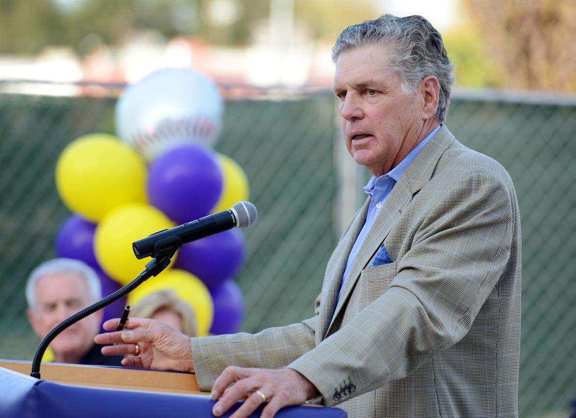 Baseball Hall of Famer Tom Seaver speaks during a ceremony to rename a section of Echo Avenue in front of his alma mater Fresno High School as “Tom Seaver Lane” in October 2013. Seaver graduated from Fresno High in 1962.
