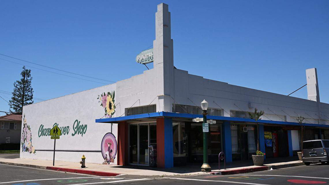 Flower shop closes in Fresno’s Tower District after 80+ years. What happened?