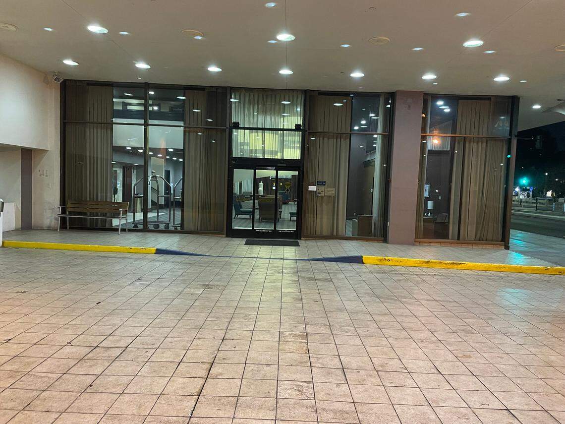 The hotel formerly known as the Radisson in downtown Fresno was shut down by the City of Fresno on Wednesday due to continued fire code violations and little signs from ownership that improvements were on the horizon. The building was lit up as of Wednesday night but the front entrance was locked and an employee inside said the hotel had not been taking reservations for some time.