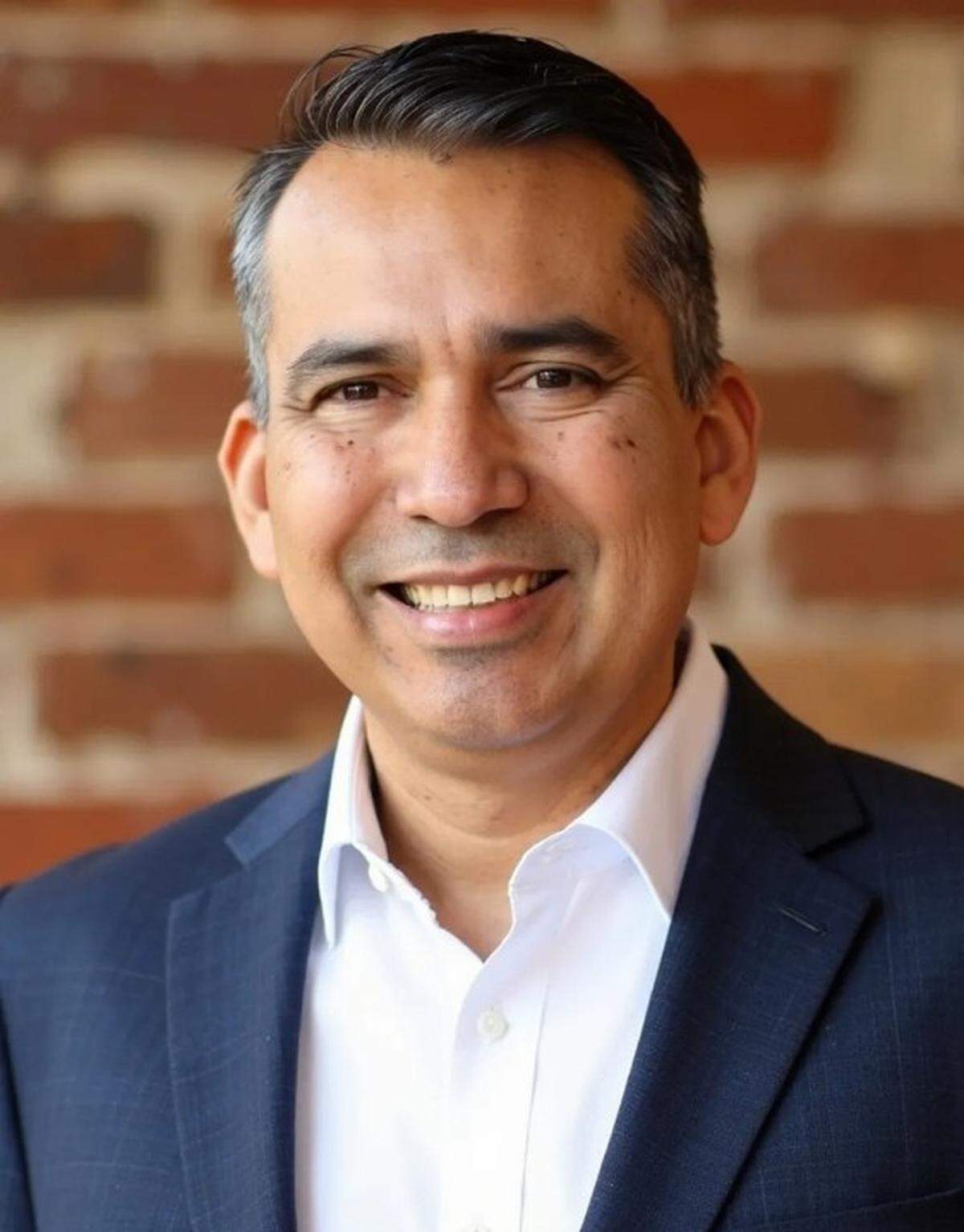 Rudy Mendoza, candidate for Tulare County Supervisor, District 4.
