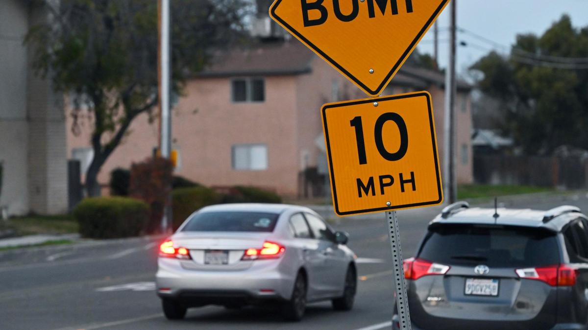 If a bill proposed by state Sen. Scott Wiener is approved, new cars in California would be required to come equipped with speed-limiting technology that would use GPS to determine how fast vehicles can travel.