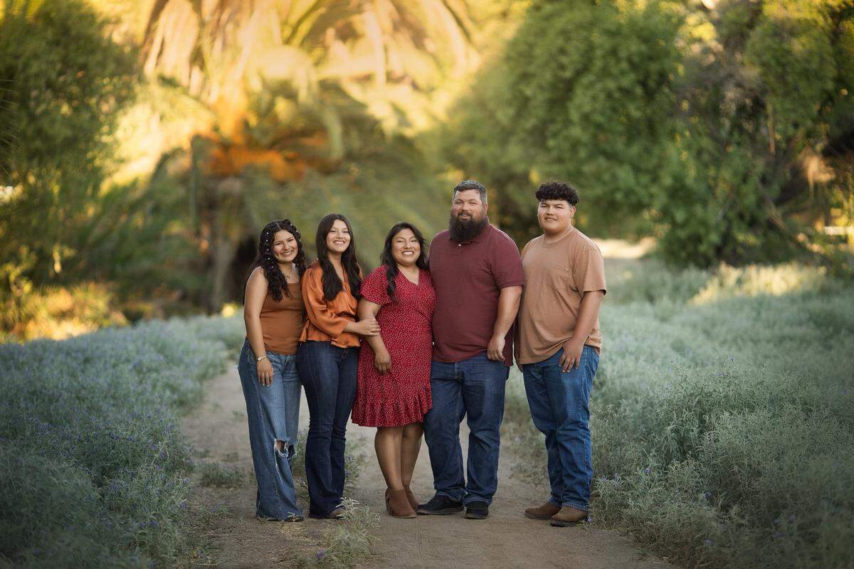 The victims, 35-year-old Gladis Plumlee, along with her 15-year-old son, CJ, and 14-year-old daughter, Sophia, were pronounced dead at the scene. Her husband Chris and oldest daughter Anna escaped with injuries with the help of the city’s police department.