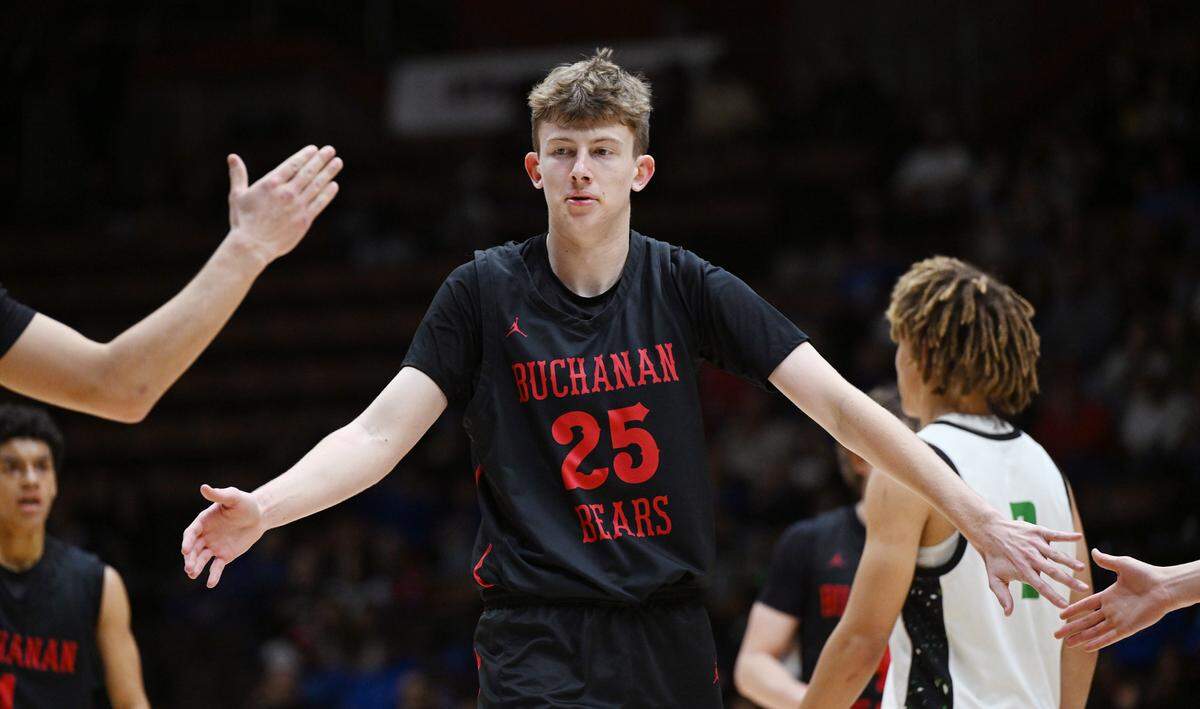 Buchanan’s Brayden Harris, center, in the game against St. Joseph for the CIF Division I Boys Basketball Championship Saturday, March 1, 2025 in Fresno.