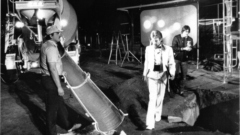California magician died on Halloween after being buried alive. What went wrong?
