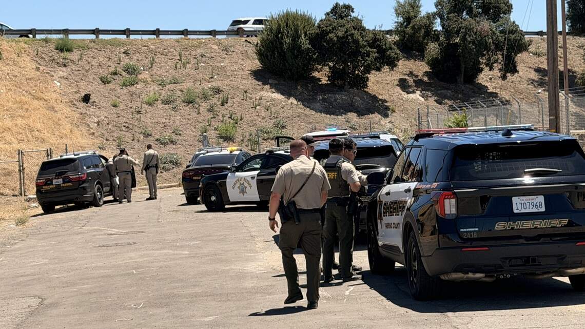 Motorcyclist arrested after 15-mile pursuit from Fresno County to Tower District