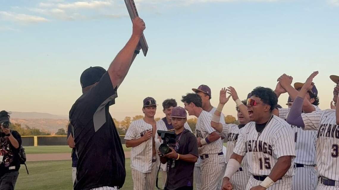 Wild ride ends in glory: Minarets walk-off Pacific Grove for CIF NorCal D-V crown