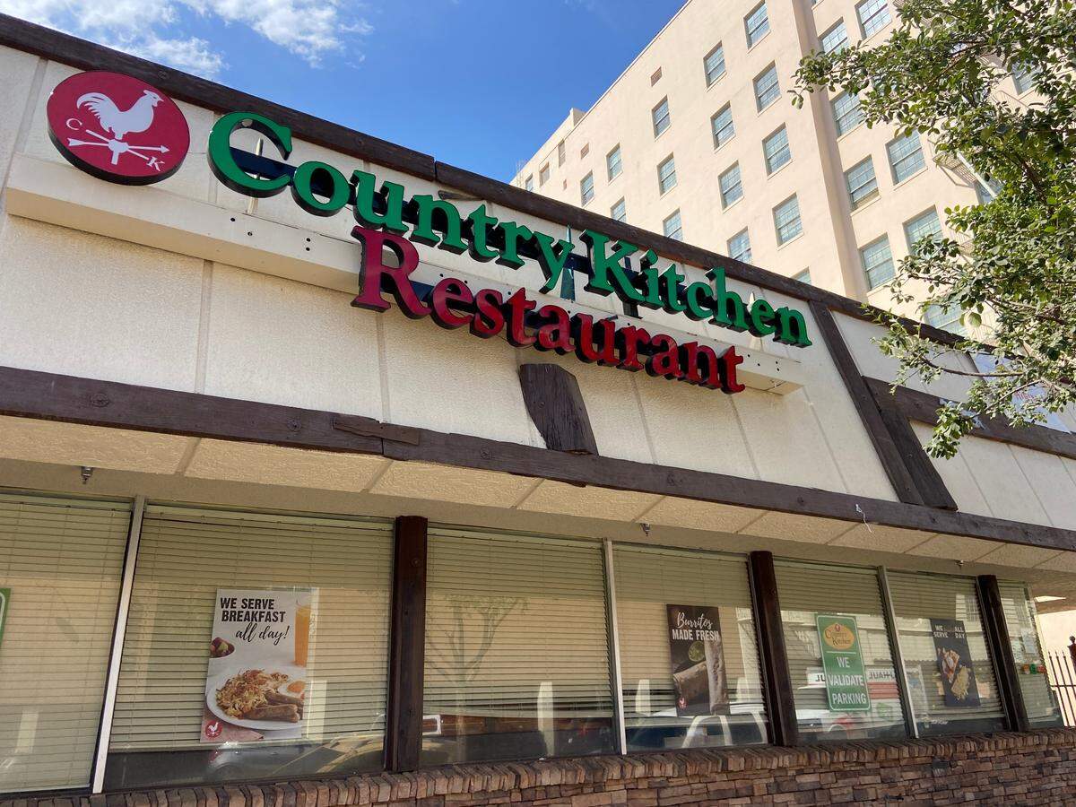 Country Kitchen in downtown Fresno has closed, though the owner is vowing to reopen it.