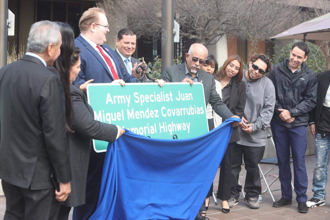 Army Specialist Juan Miguel Méndez Covarrubias was honored Wednesday, Feb. 11, for his bravery and ultimate sacrifice during a ceremony at the Kings County Government Center Courtyard with family members, state, county and community leaders to unveil the Highway 198 memorial sign to honor his memory almost six years after his death.
