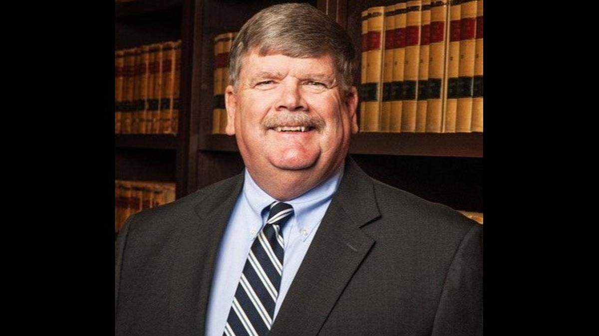 Randy L. Edwards has been sworn in as a judge of the Kings County Superior Court in Hanford, California.