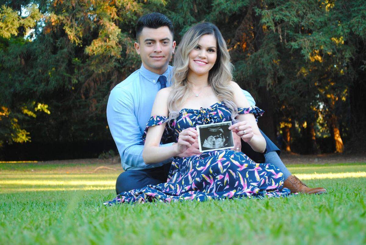 Jose and Heidy Jimenez with a 3D photo of their unborn baby, Sophie Juliette
