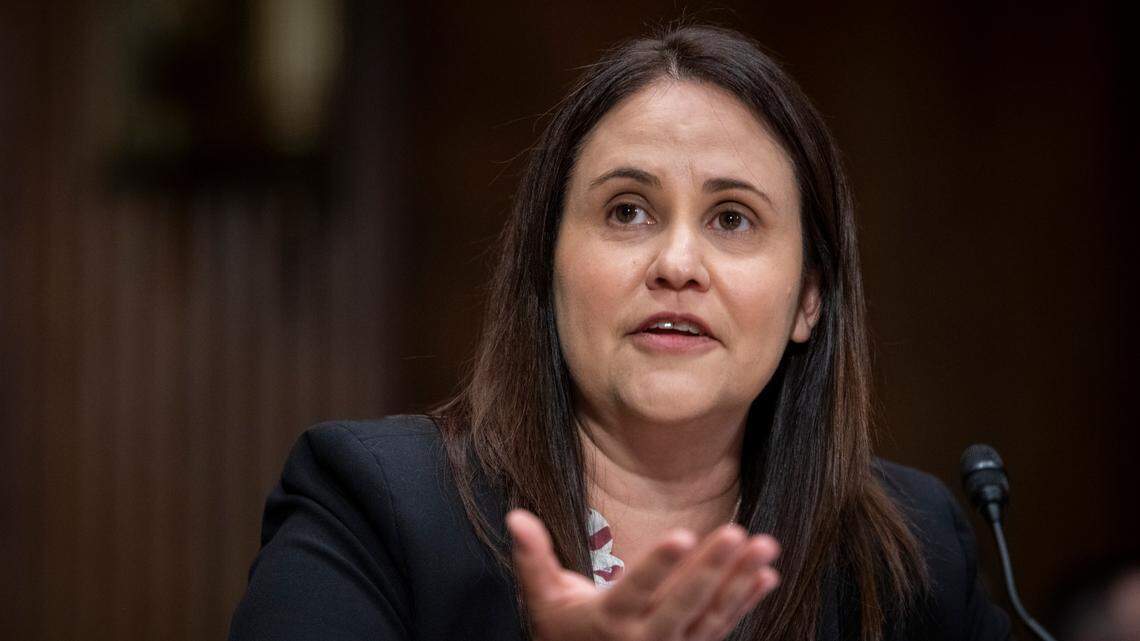 Ana Isabel de Alba comparece ante la Comisión Judicial del Senado en abril de 2022 para su nombramiento para el Distrito Este de California. La comisión está estudiando ahora su nombramiento para el Tribunal de Apelaciones del Noveno Circuito.