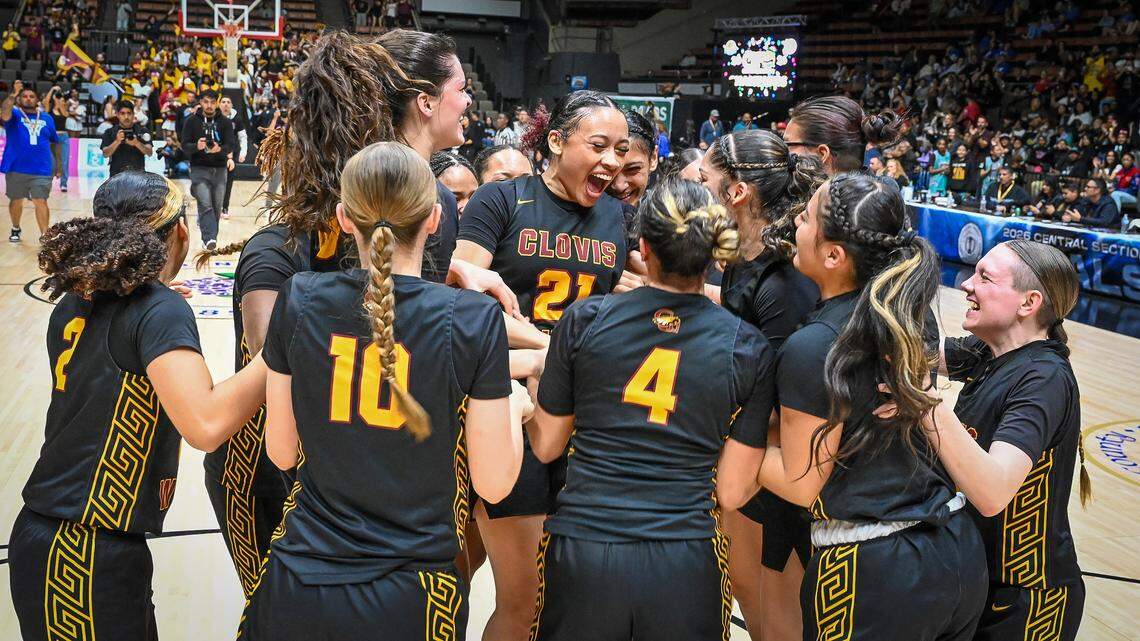 Clovis West girls basketball dynasty survives early scare, stands strong once again
