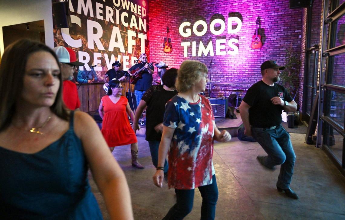 Line dancing at Riverpark’s BarrelHouse Brewing Company with its live band made for a lively and fun atmosphere but challenging for conversation.