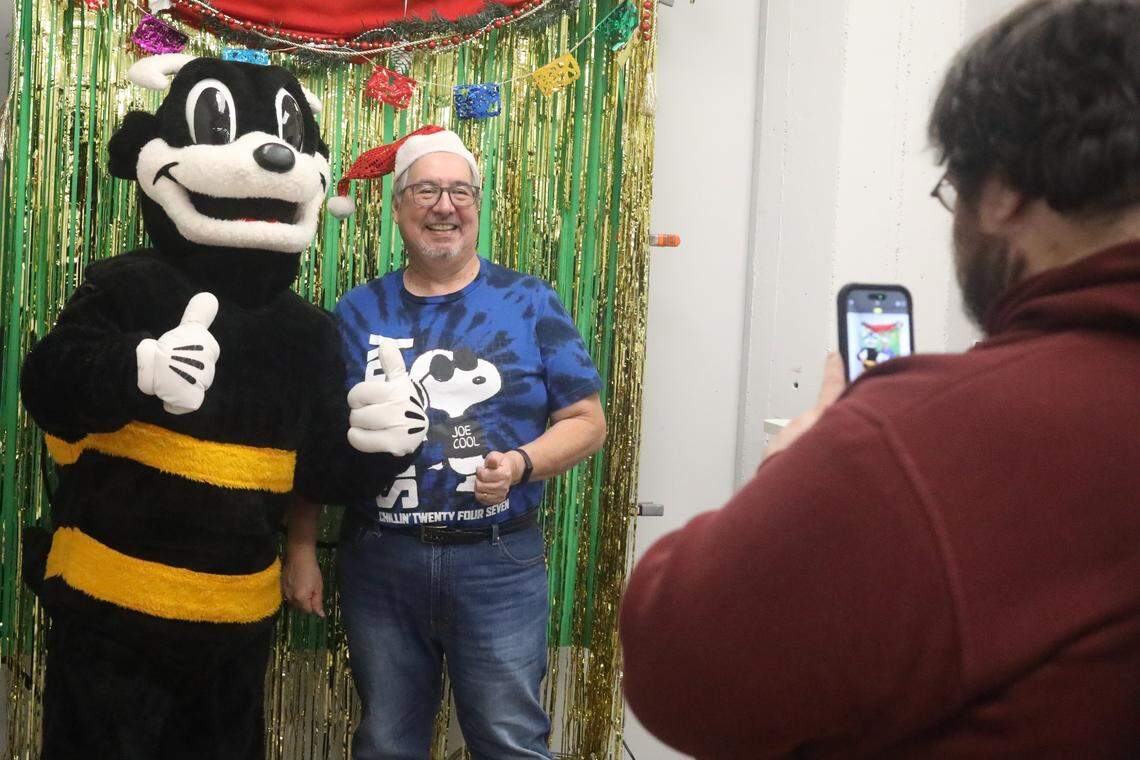 Community members had the opportunity to meet reporters and editors and take photos with Bee's mascot Scoopy while enjoying pan dulce and hot chocolate.