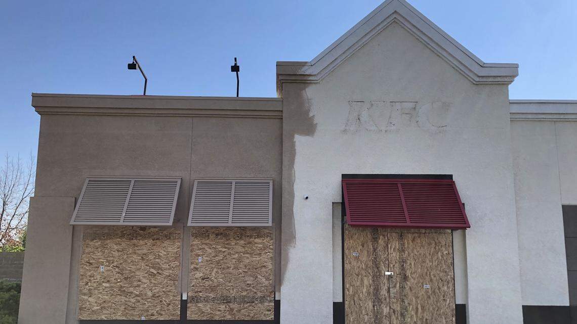 More Fresno-area fried chicken restaurants close abruptly. Here are latest to fold
